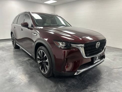 Certified 2024 MAZDA CX-90 Plug-In Hybrid w/ Premium Plus AWD/4WD image 4