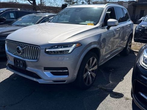 Used 2024 Volvo XC90 T8 Plus w/ Protection Package Premier image 2