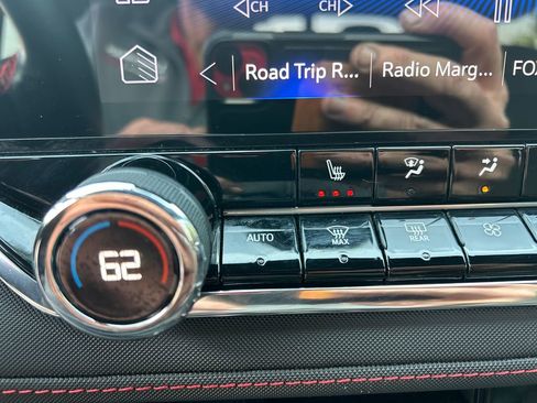 Certified 2023 Chevrolet Colorado Z71 w/ Z71 Convenience Package 2 image 26