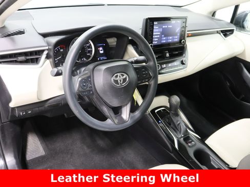 Used 2022 Toyota Corolla LE image 13