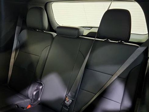 Used 2025 Buick Enclave Preferred image 22