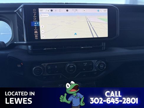 Used 2024 Jeep Wrangler Unlimited Rubicon 4xe w/ Technology Group image 11