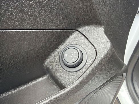 Used 2023 GMC Terrain AT4 AWD/4WD image 13