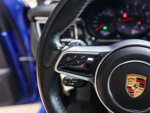 Used 2018 Porsche Macan AWD/4WD image 21