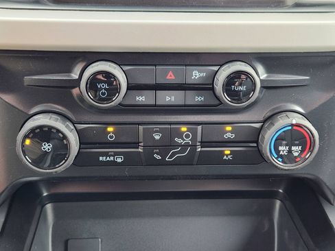 New 2026 Ford F250 XLT w/ FX4 Off-Road Package AWD/4WD image 19