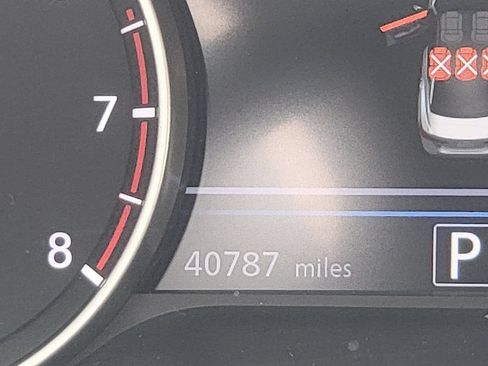 Used 2025 Nissan Sentra SV FWD image 5