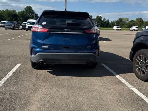Used 2020 Ford Edge SE FWD image 5