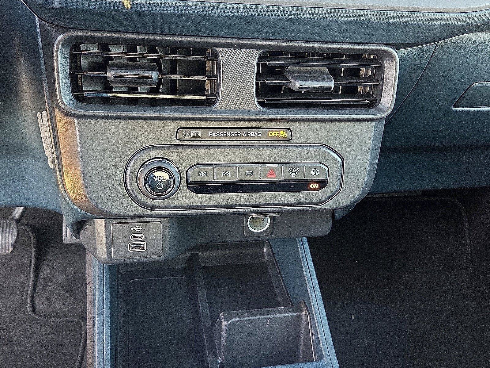 Used 2025 Ford Maverick XL FWD image 25