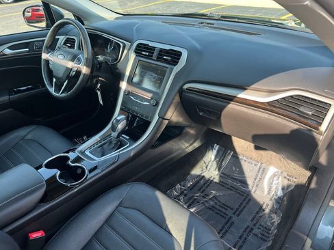 Used 2015 Ford Fusion SE w/ Equipment Group 202A FWD image 28