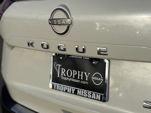Certified 2023 Nissan Rogue SV image 12