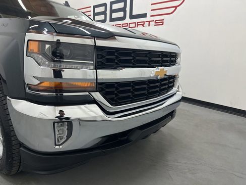 Used 2018 Chevrolet Silverado 1500 LT w/ All Star Edition AWD/4WD image 2