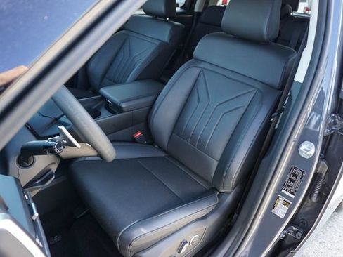 Used 2025 Hyundai Santa Fe SEL FWD image 17