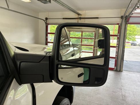Certified 2025 RAM 2500 Big Horn AWD/4WD image 25