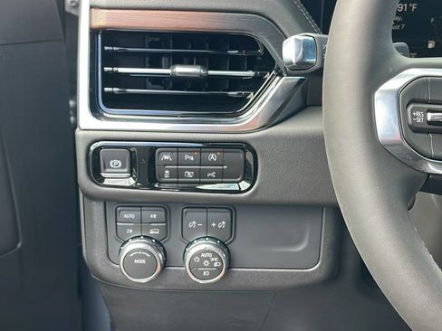 New 2026 GMC Yukon XL Denali AWD/4WD image 24