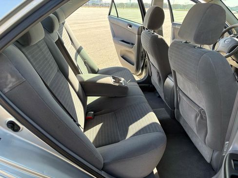 Used 2005 Toyota Camry LE image 28