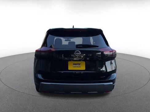 Used 2026 Nissan Rogue SL FWD image 12