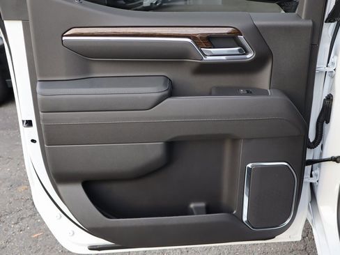 New 2026 GMC Sierra 1500 Elevation image 18