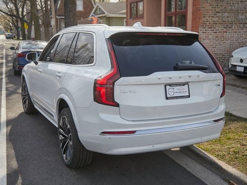 New 2025 Volvo XC90 T8 Plus w/ Protection Package Premier image 7