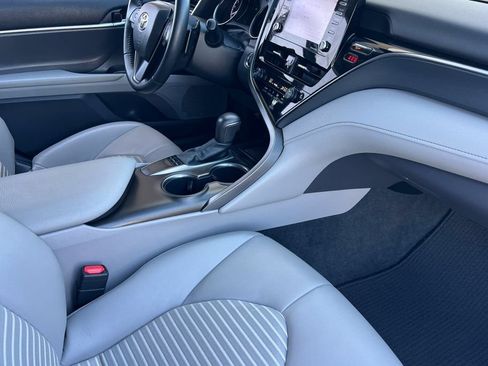 Certified 2022 Toyota Camry SE w/ Convenience Package FWD image 17