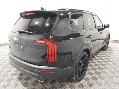 Used 2022 Kia Telluride SX AWD/4WD image 3