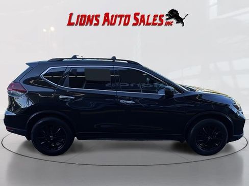 Used 2018 Nissan Rogue SV FWD image 4