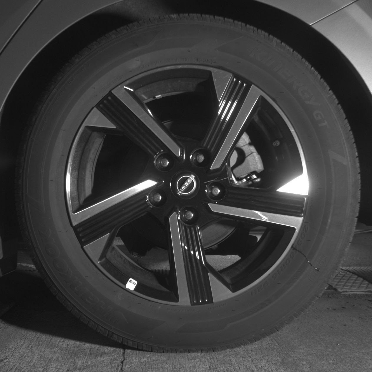 Used 2025 Nissan Sentra SV FWD image 16