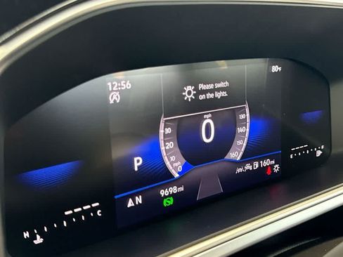 Certified 2025 Volkswagen Taos SE FWD image 16