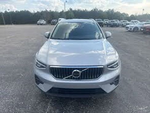 Used 2023 Volvo XC40 B5 Plus w/ Driver Assist Package image 23