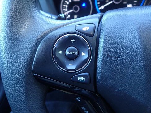 Used 2017 Honda HR-V EX image 16