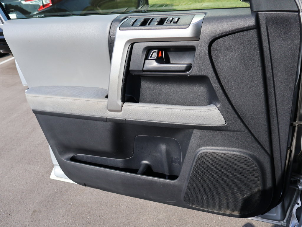 Used 2013 Toyota 4Runner SR5 AWD/4WD image 25