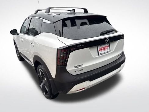 New 2026 Nissan Kicks SR w/ SR Premium Package AWD/4WD image 4