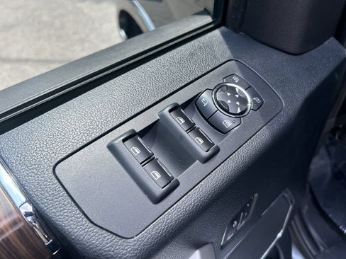 Used 2015 Ford F150 Lariat AWD/4WD image 25