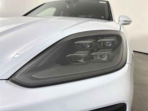 New 2026 Porsche Cayenne S image 11