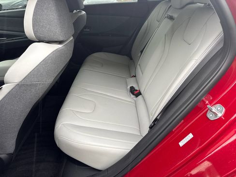 Used 2023 Hyundai Elantra Limited FWD image 20
