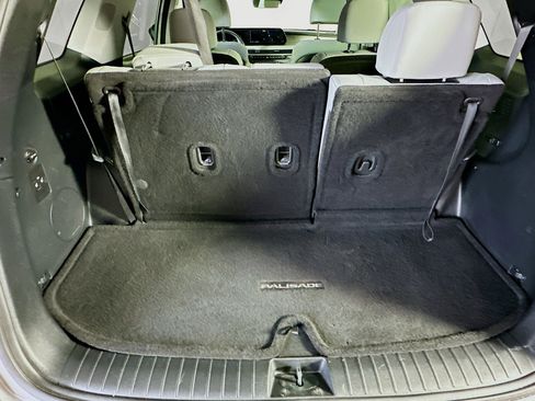 Used 2024 Hyundai Palisade SEL w/ Premium Package image 32