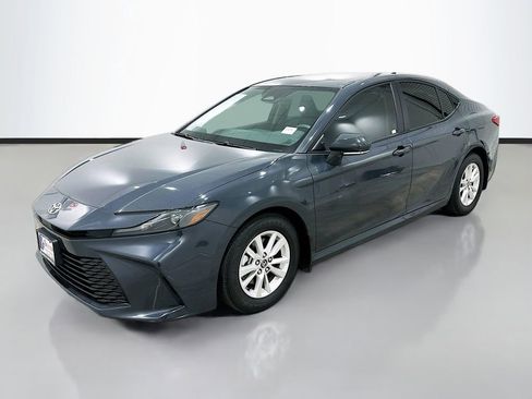 Used 2025 Toyota Camry LE FWD image 3