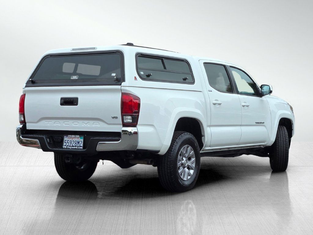 Used 2018 Toyota Tacoma SR5 RWD image 5