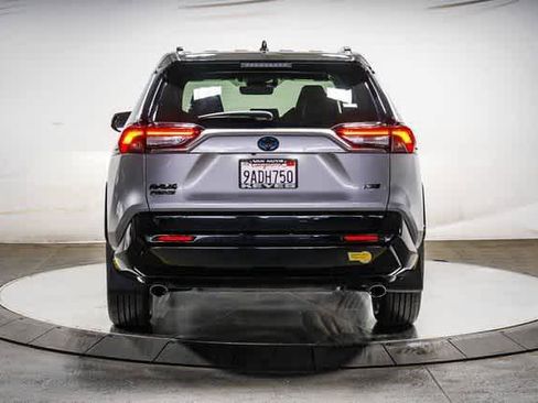 Certified 2022 Toyota RAV4 XSE w/ Weather Package AWD/4WD image 4