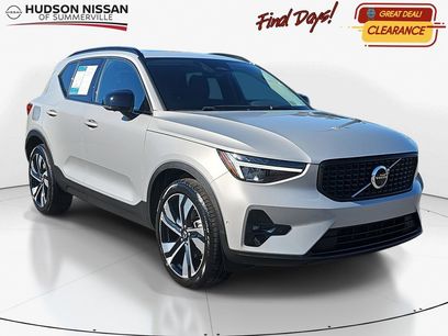 Used 2025 Volvo XC40 B5 Plus