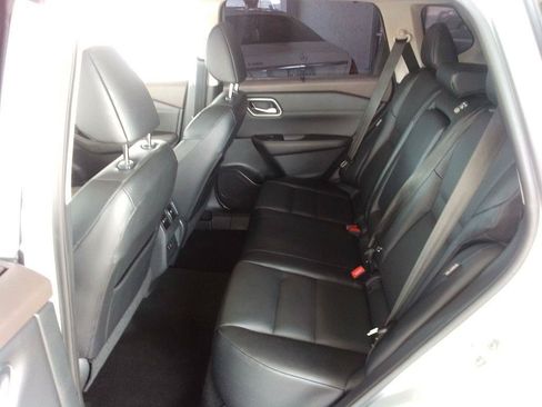Used 2021 Nissan Rogue SV w/ Premium Package FWD image 17