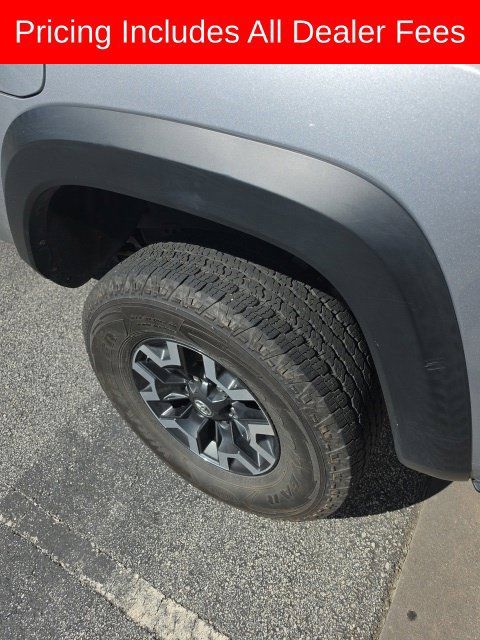 Used 2019 Toyota Tacoma TRD Off-Road AWD/4WD image 6