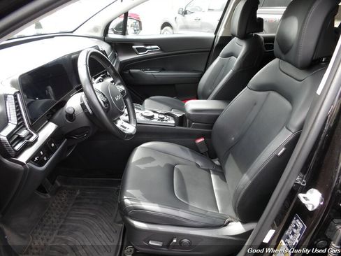Used 2023 Kia Sportage EX AWD/4WD image 13