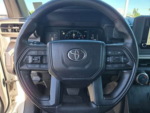 Certified 2025 Toyota Tacoma SR5 AWD/4WD image 24