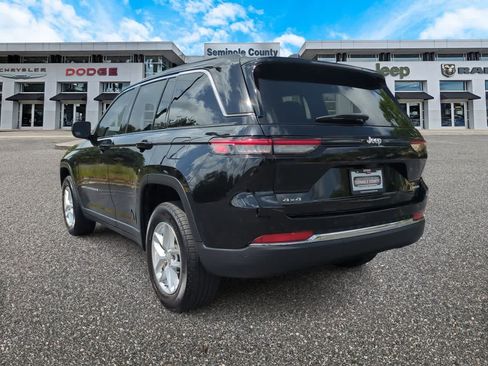 Certified 2024 Jeep Grand Cherokee Laredo X w/ Trailer Tow Package AWD/4WD image 6