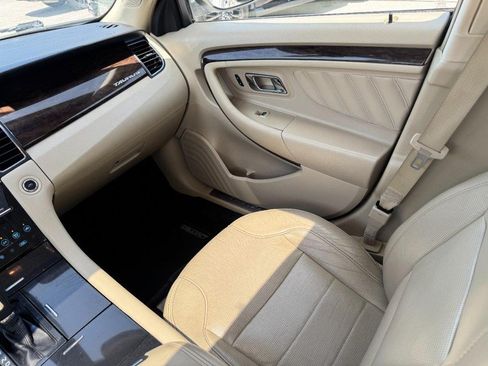 Used 2015 Ford Taurus Limited w/ Equipment Group 301A FWD image 11