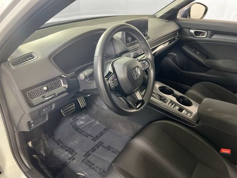 Used 2023 Honda Civic Sport image 9