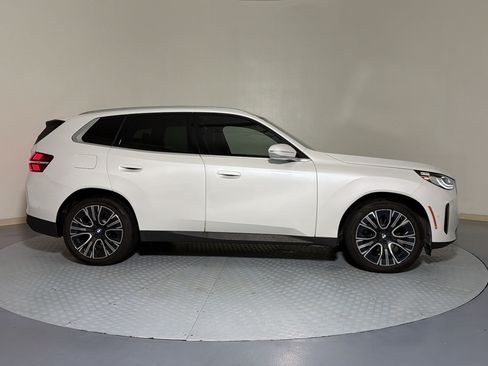 Certified 2025 BMW X3 xDrive30i w/ Convenience Package AWD/4WD image 6