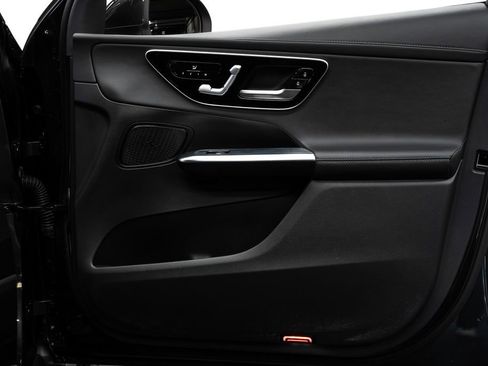 Used 2023 Mercedes-Benz GLC 300 image 21