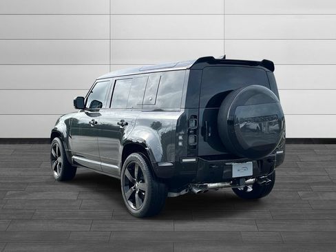 Certified 2024 Land Rover Defender 110 V8 AWD/4WD image 3