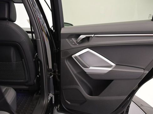 Used 2025 Audi Q3 2.0T Premium w/ Convenience Package image 48